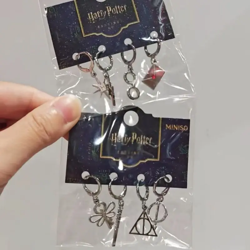 Set de Aretes con Temática de Harry Potter, Aretes de Botón Estilo Película, Joyería Única para Orejas con Diseño de Anime