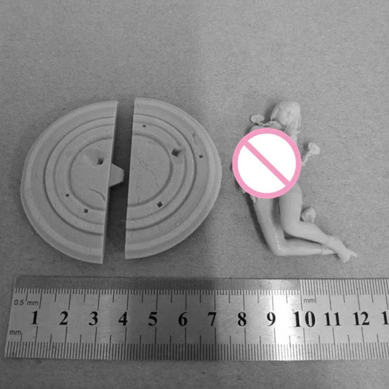 A Trapped Girl Full Resin Figure Girl 1/24 Scale 75mm Assemble Miniatures Model Kit Unassembled Unpainted Diorama Toys