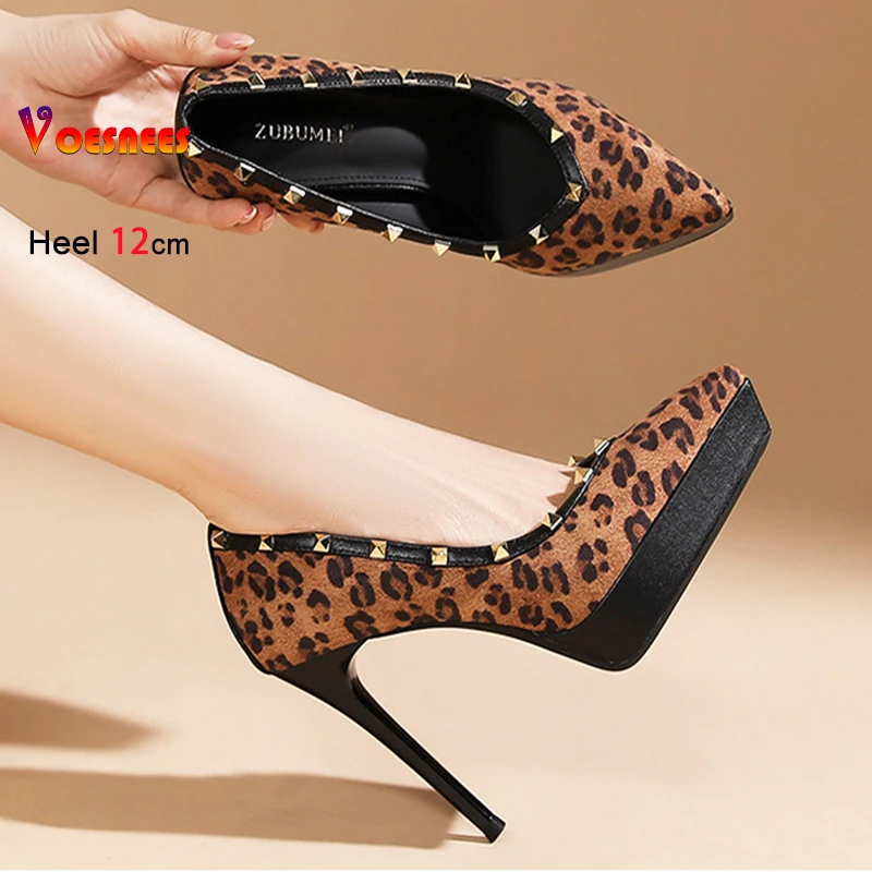 

Женские туфли-лодочки в европейском и американском стиле на толстой платформе с острым носком, на тонком высоком каблуке 15 см, с заклепками, с леопардовым принтом