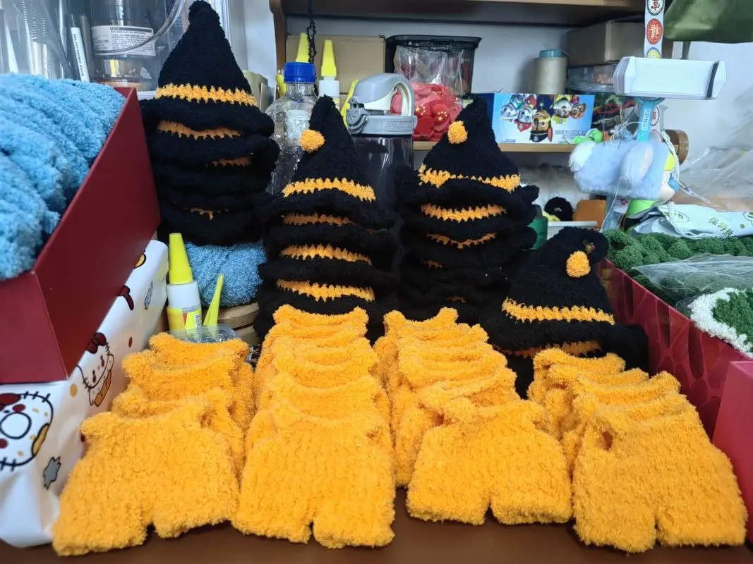 Disponibile per 17 cm Labubu Halloween Zucca Vestiti Fatti a mano Personalizzati Bambole in vinile Abbigliamento Labubu Festival Vestiti carini Giocattoli Regali