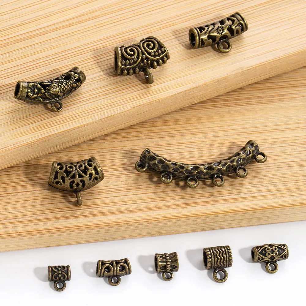 Questo braccialetto retrò a tre vie è un accessorio di nicchia con perline con un design di fascia alta che può essere regolato