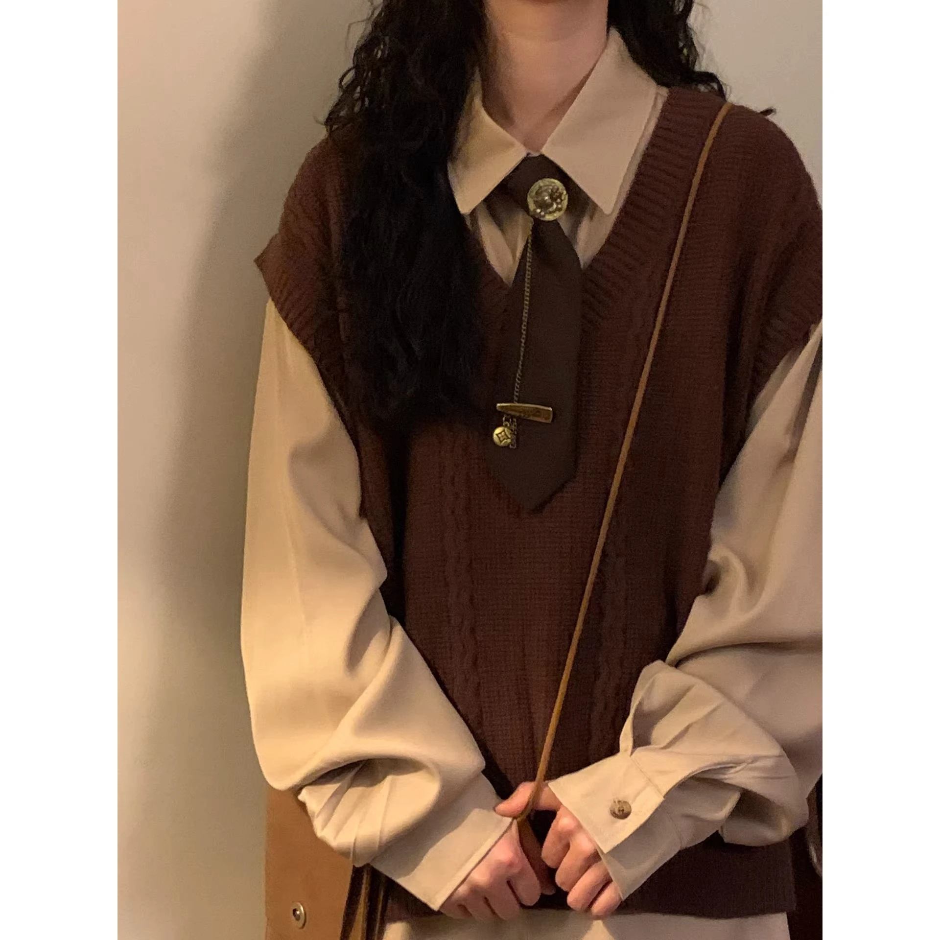 

American College Sle Two-Piece Set irt Underwear Casual Svel V-Ne Vest Men's Knitted Sweater Polyester Fiber