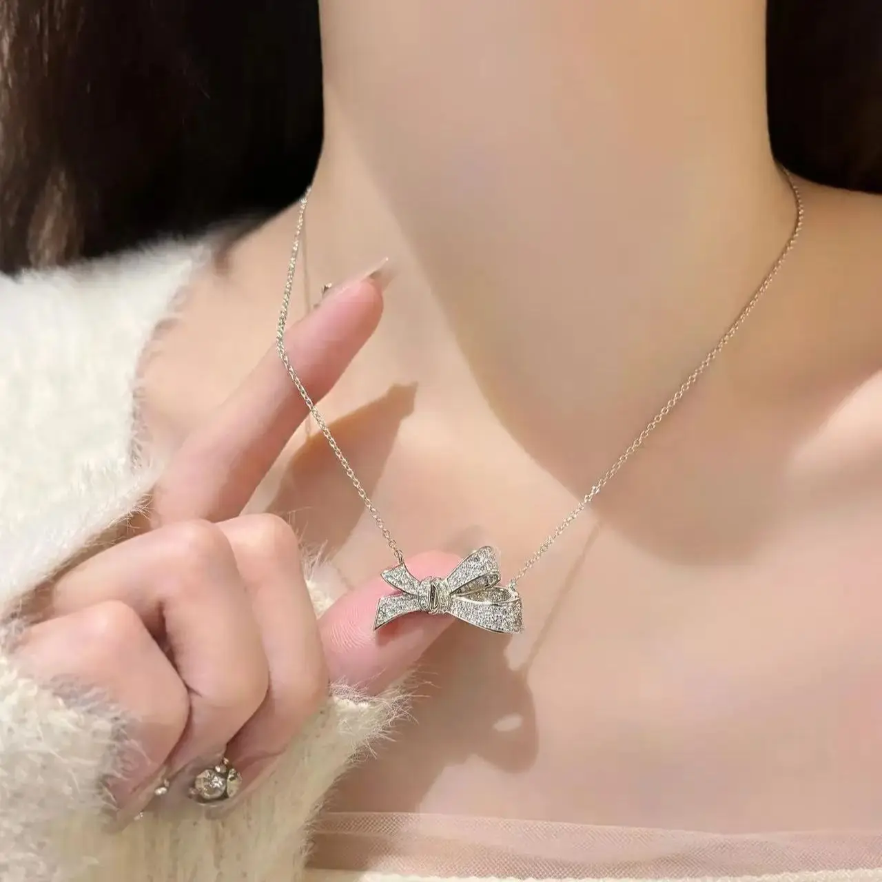 

Французское изысканное роскошное женское ожерелье с бантом, высокое качество, циркон класса А5, сверкающие и очаровательные праздничные подарки для банкета