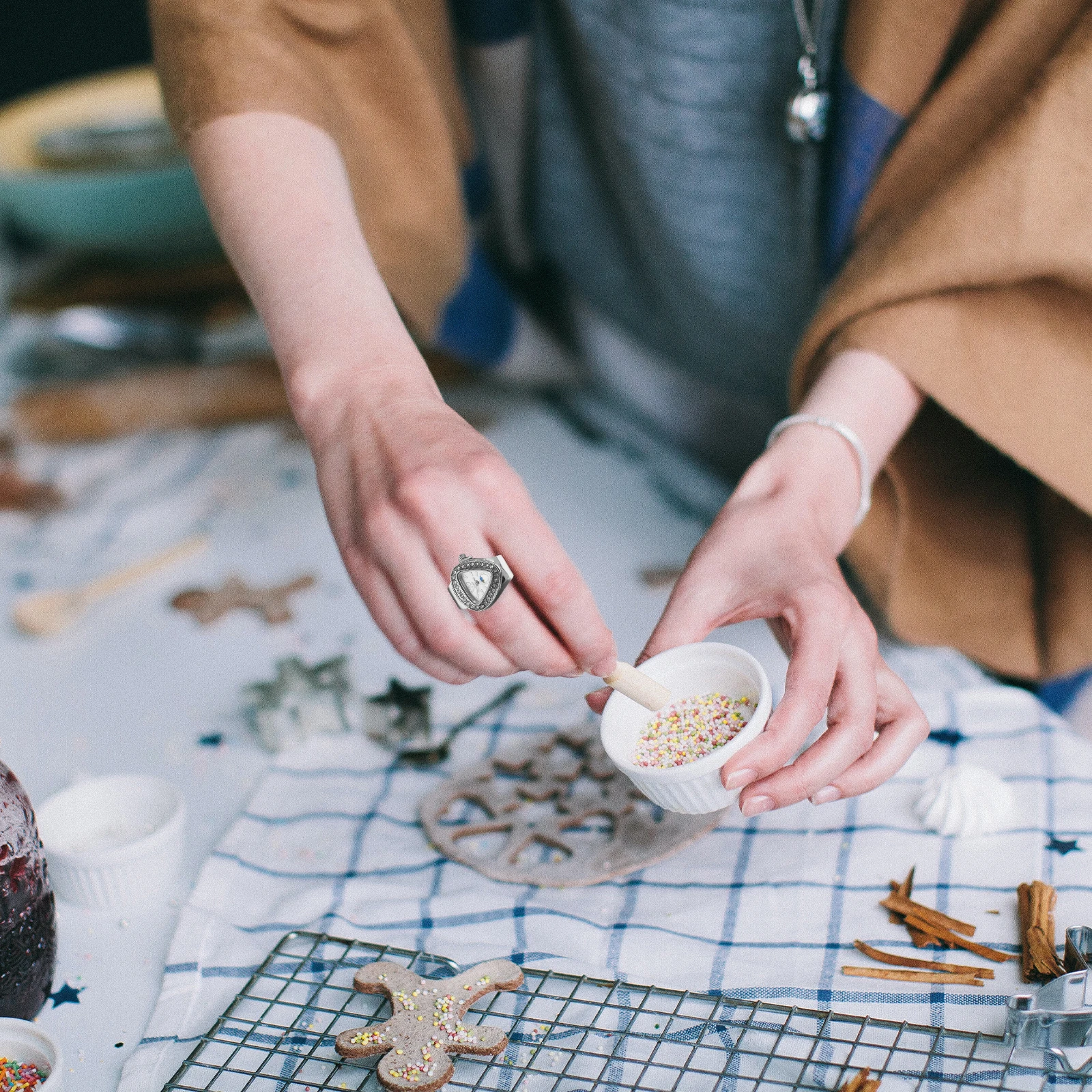 

Modern Finger Watch Ring Design Watch Stainless Steel Glass Safe Long Term Use Simple Style Unique Dial Shape Casual Decor