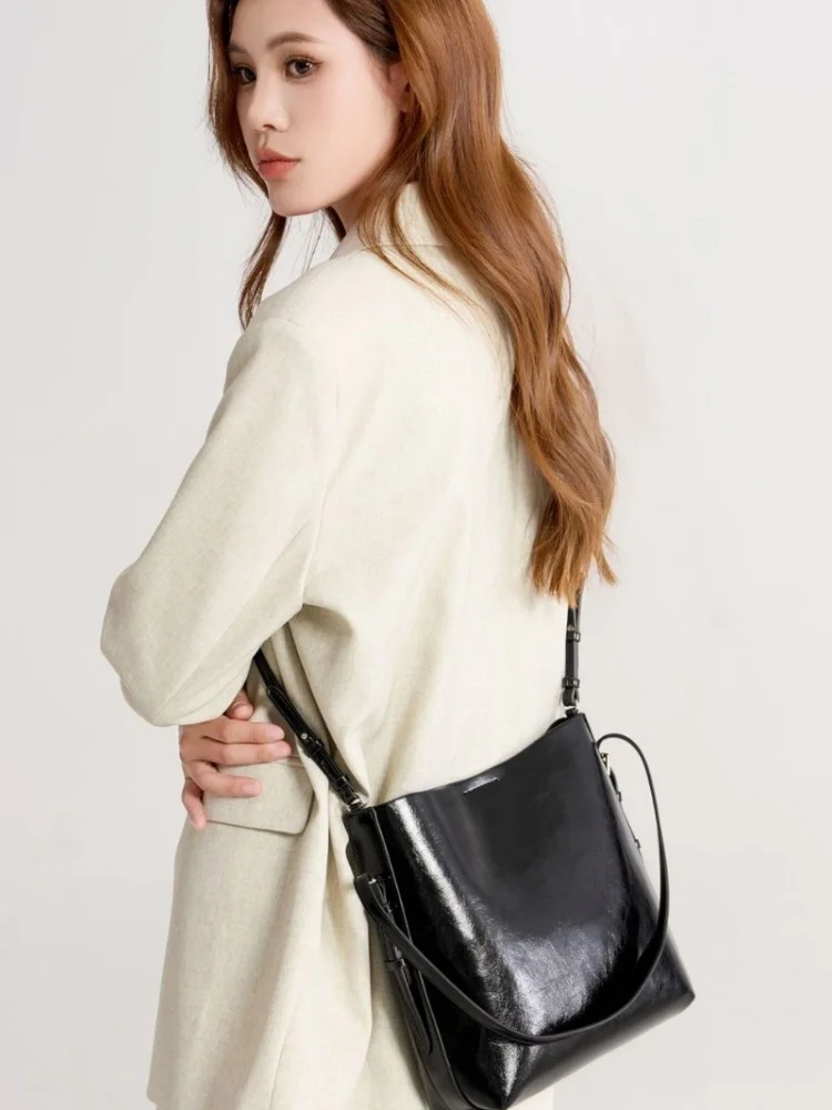 

Large Capaci Women's Buet Bag Tote Commuter Crossbody oulder Bag Faionable Retro Single Strap Handbag for Women