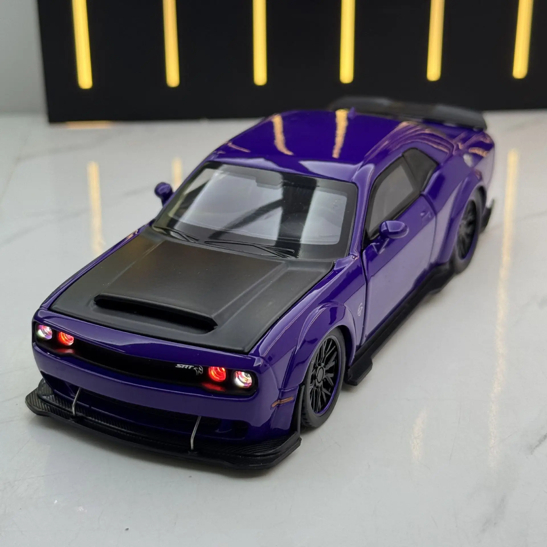 

1:32 Dodge Charger SRT Redeye Hellcat Muscle Alloy, литая под давлением модель автомобиля, настольный компьютер, коллекция моделирования, орнамент