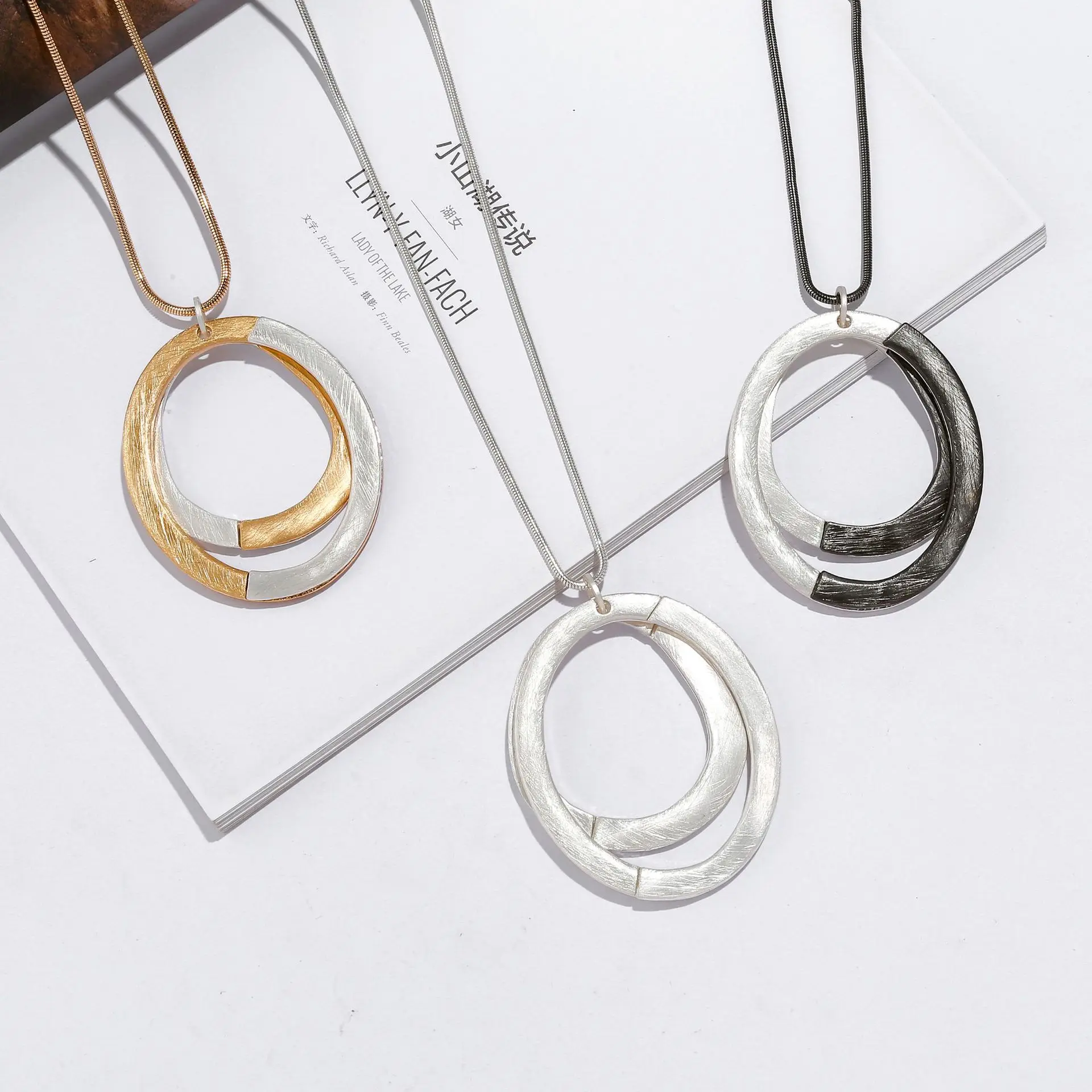 DIY accessories necklace, European and American ethnic style, independent brushed high-end geometric oval retro long swea