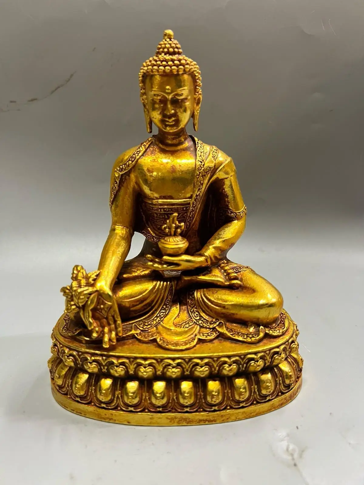 

bronze gold engraving buddhism Sakyamuni Tathagata Medicine Buddha statue 15cm