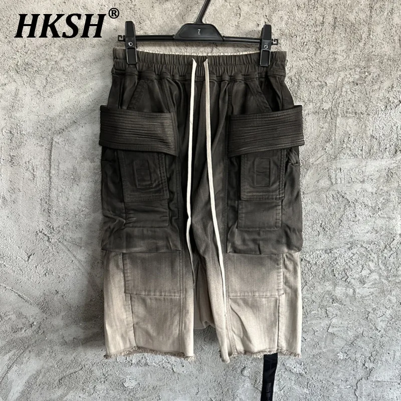 

HKSH Men's Tide Punk Darkwear RO Distressed Gradient Denim Shorts Wide Leg Pocket Casual Jeans Safari Style Crotch Capris HK1760