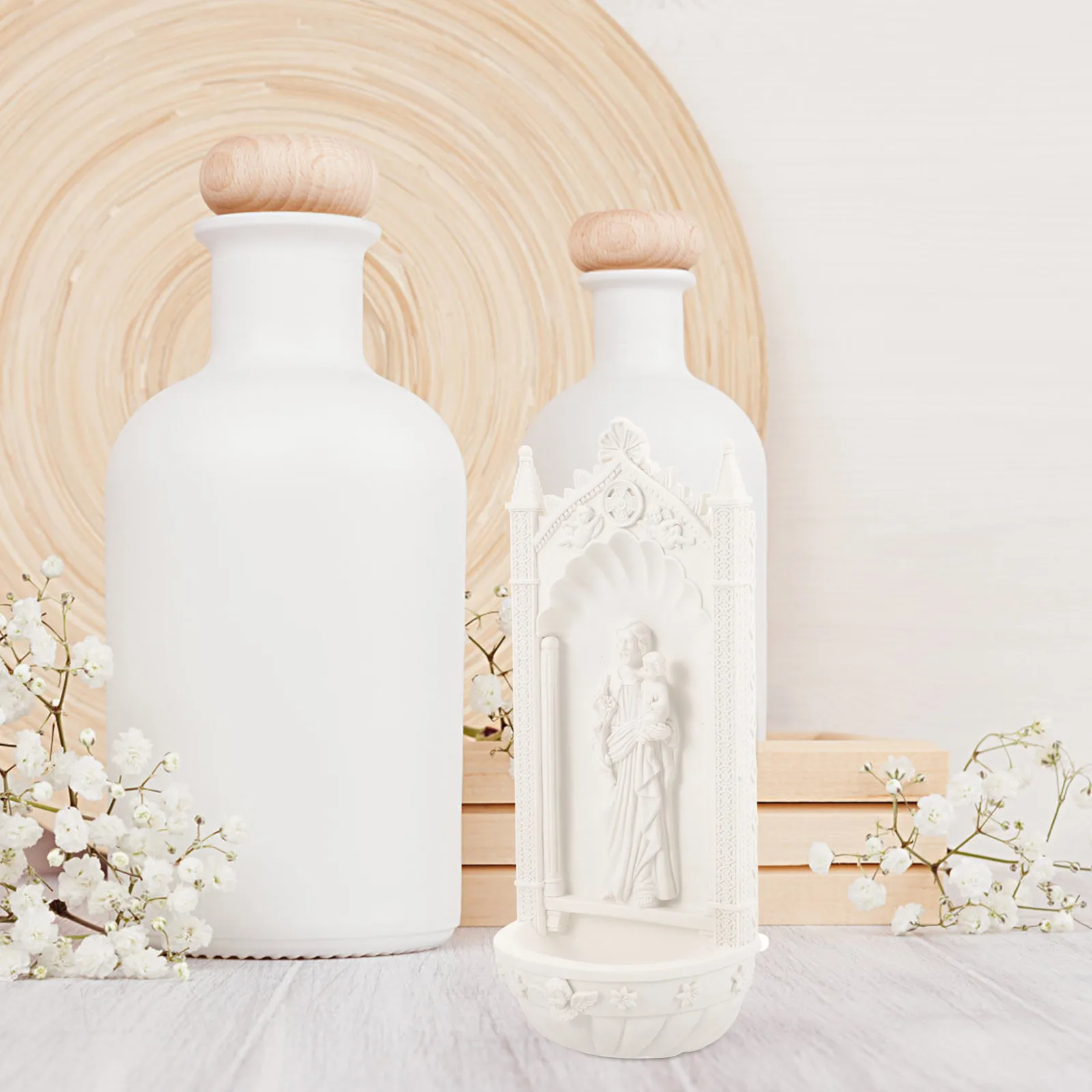 

Miniature Jesus Resin Ornament Elegant Shape Sturdy Lightweight Decoration for Home Church Desktop Catholicism Religious