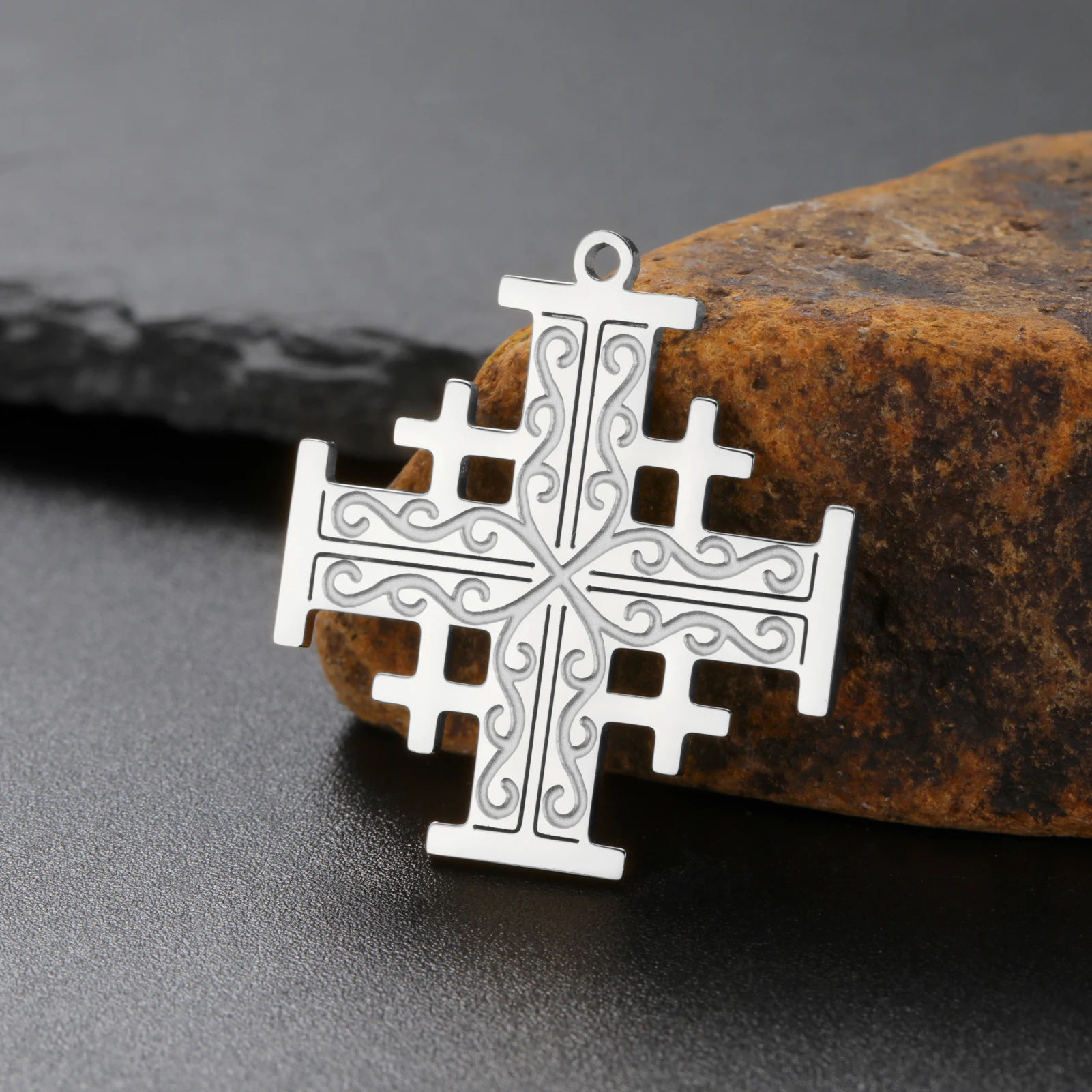 

Classic Cross Portray Vine Pendant for Necklace Earrings Bracelet Jewelry DIY Accessories Supplying Wholesale