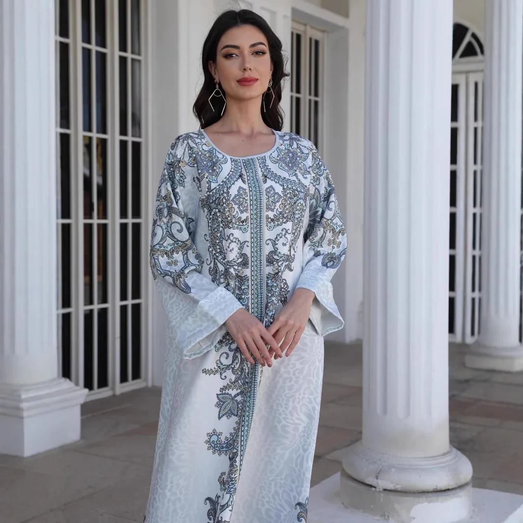 Abaya moyen-orient Robe dubaï Robe musulmane transfrontalière perlée col rond imprimé diamant chaud Robe Cw33200