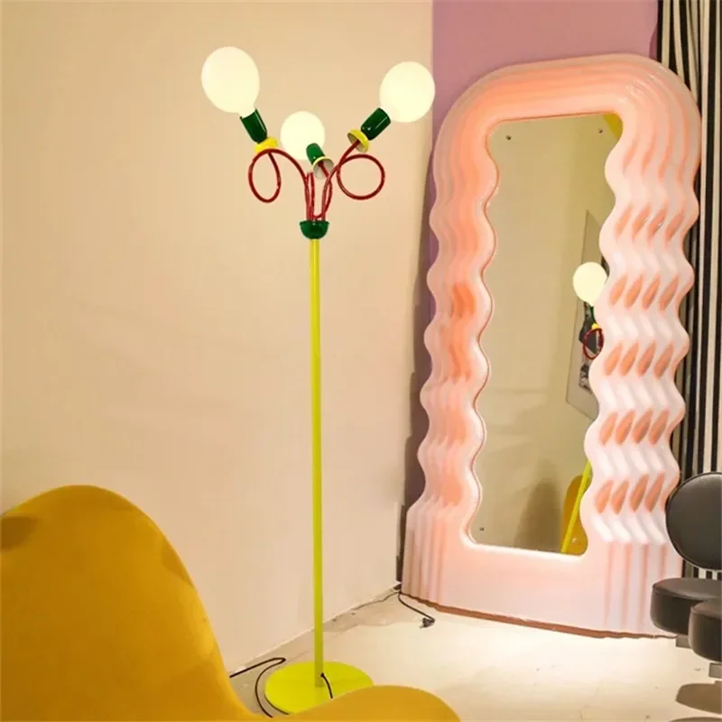 Memphis Vloerlamp Art LED Unieke Macaron Staande Licht voor Kinderkamer Decor Woonkamer Slaapkamer Kawaii Sfeerverlichting