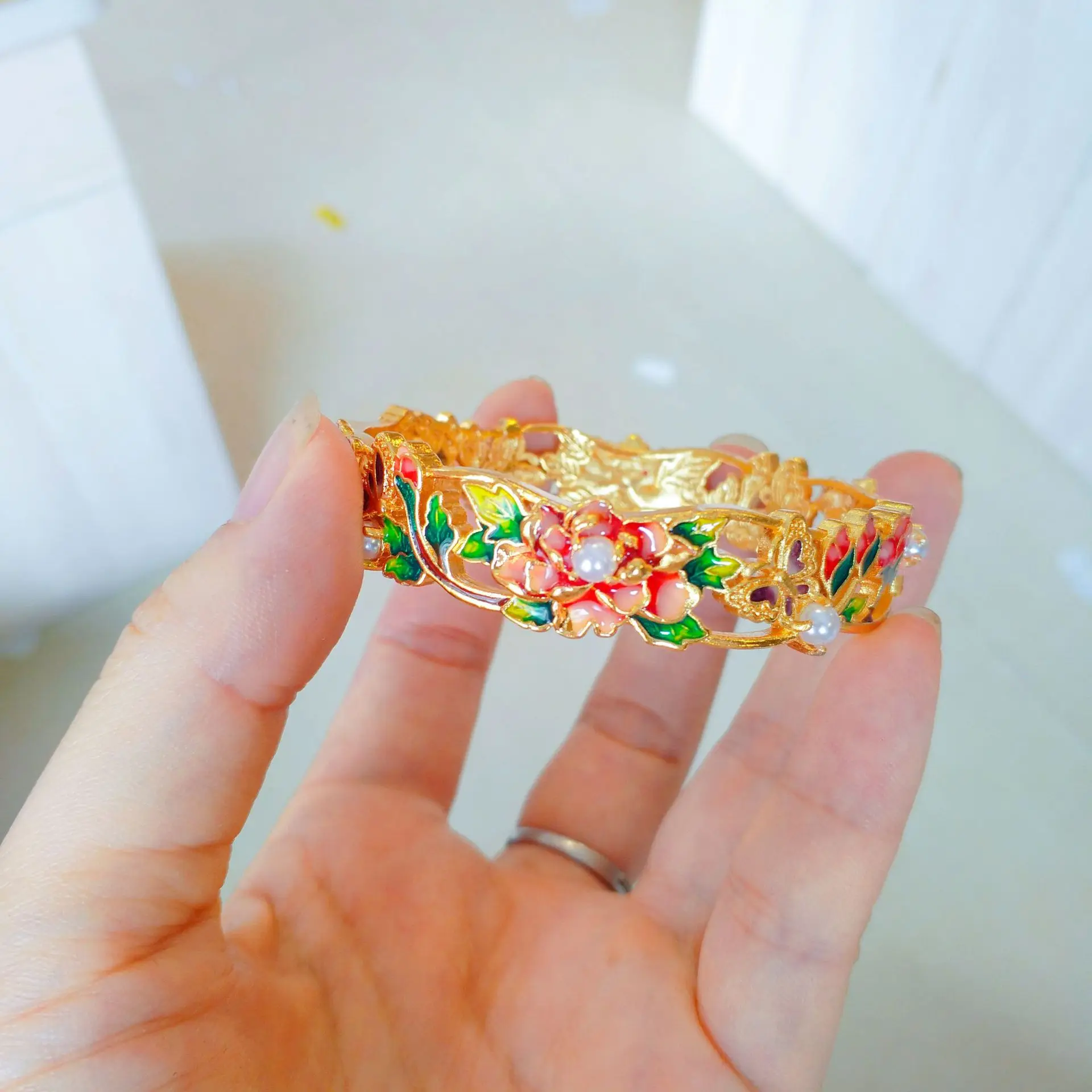 Ancient Style Enamel Colored Pearls Gold Color Bracelets for Women Luxury Palace Style Wedding Habesha Bangle Bracelet Jewelry