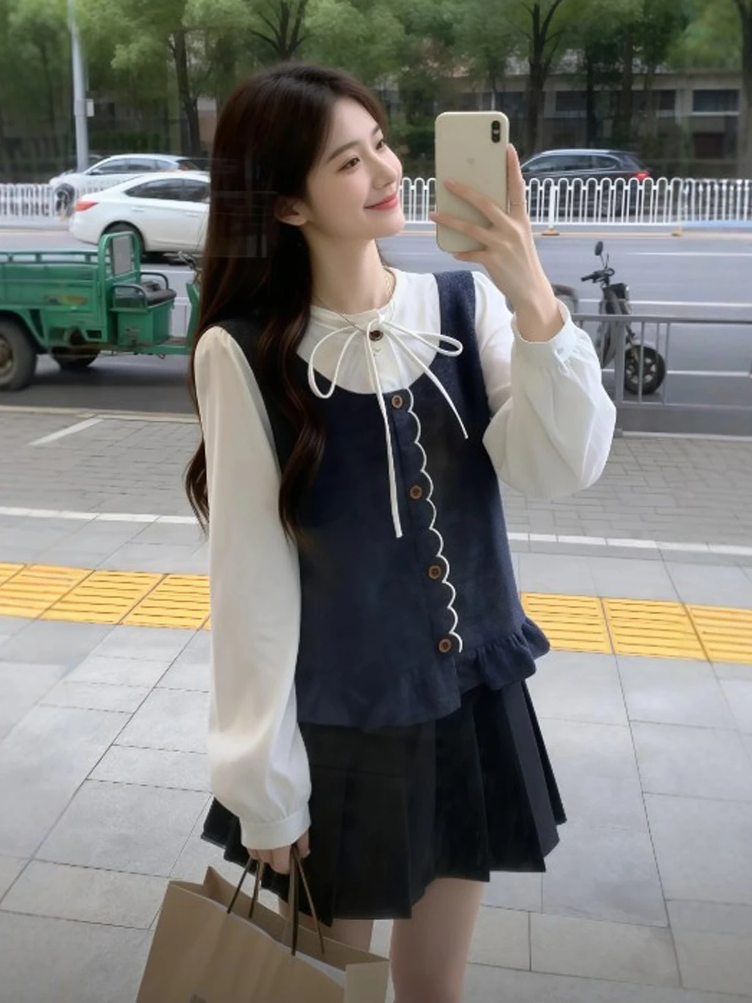 

Уникальный женский топ с длинным рукавом в стиле колледж, с красивым пэчворком и эффектом двухслойности, модный дизайн Весна 2026