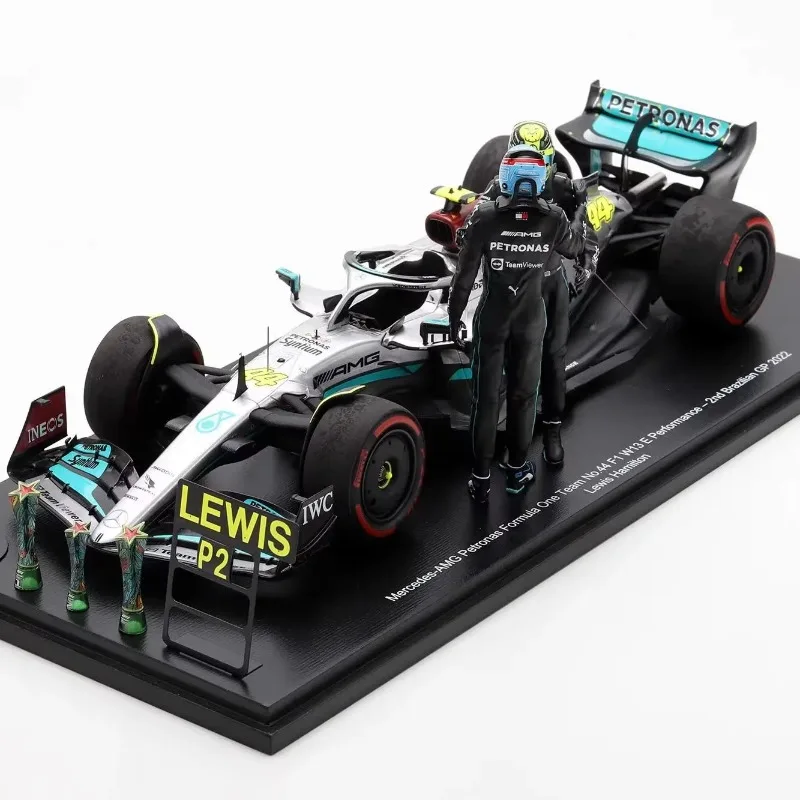 Модель-spark-1-18-2022-brazilian-gp-f1-w13-с-фигурками-Хэмилтона-и-Расселла-статическая-коллекционная-модель-из-смолы-отличный-подарок-для-мальчиков