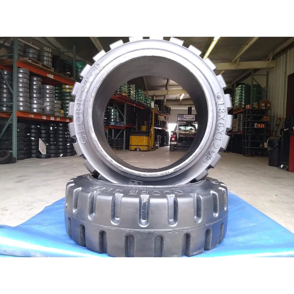 

Черная тяговая шина 18x6x12 1/8