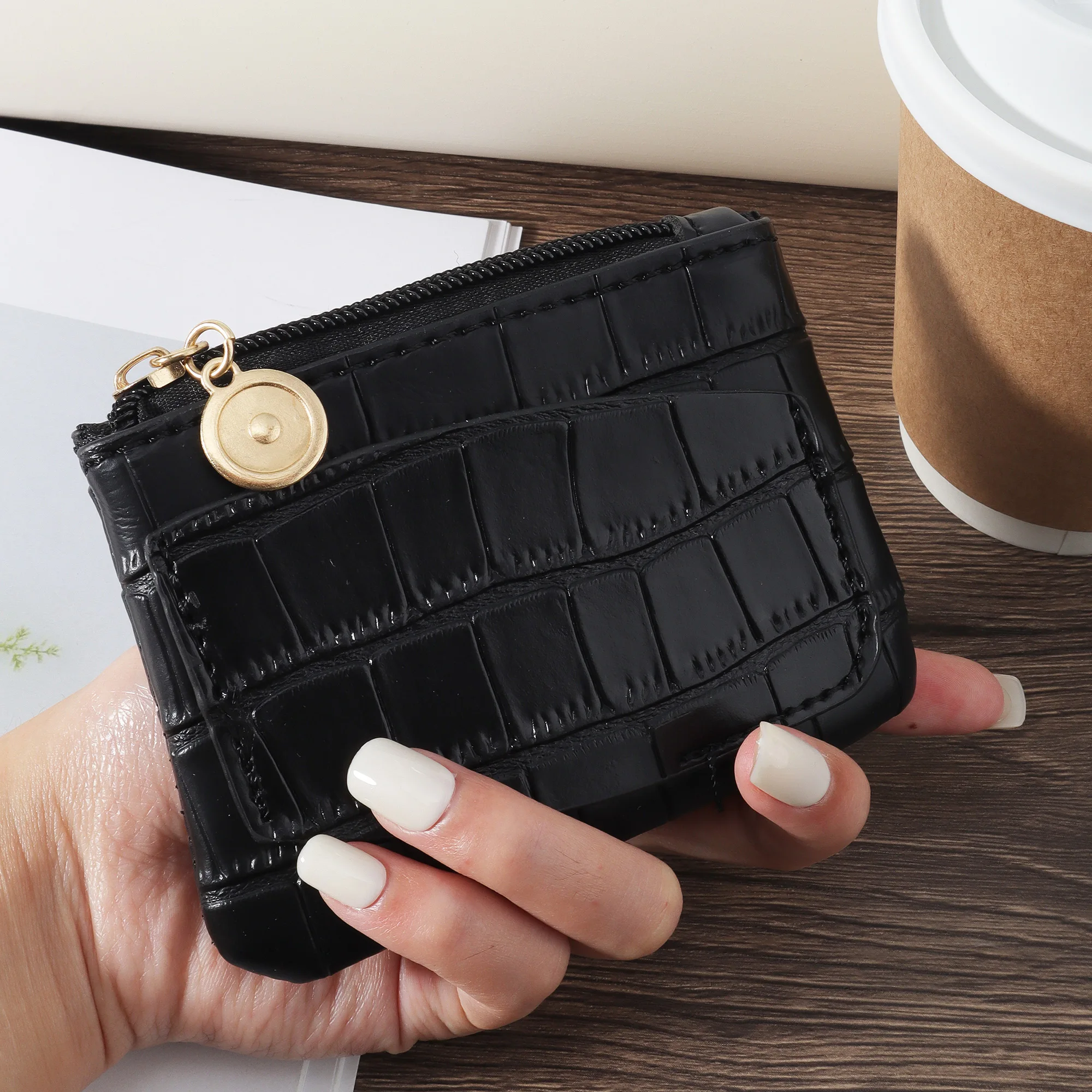 

Женский минималистичный короткий кошелек, однотонный кошелек для монет, модный держатель для карт на молнии, универсальная маленькая сумка для хранения ключей и C