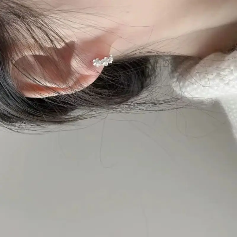 

Top Sale Silver Needle Earrings for Women's Wedding Fashion High Quality Jewelry Crystal Zircon Flower Cute Stud