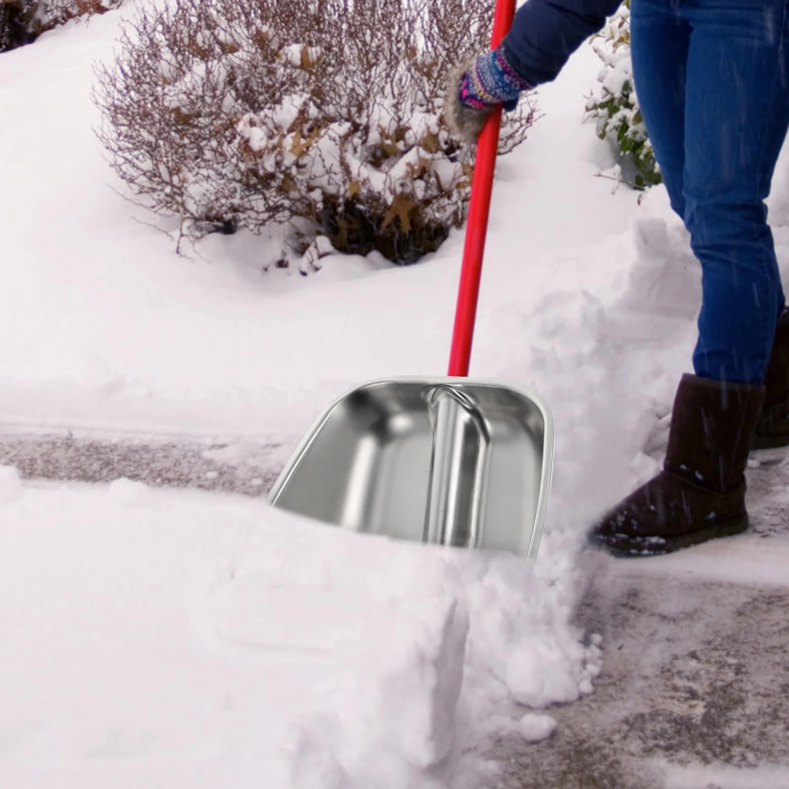 

High-Quality Stainless Steel Snow Shovel Lightweight Portable Multi-Purpose Winter Snow Removal Tool Outdoor Use