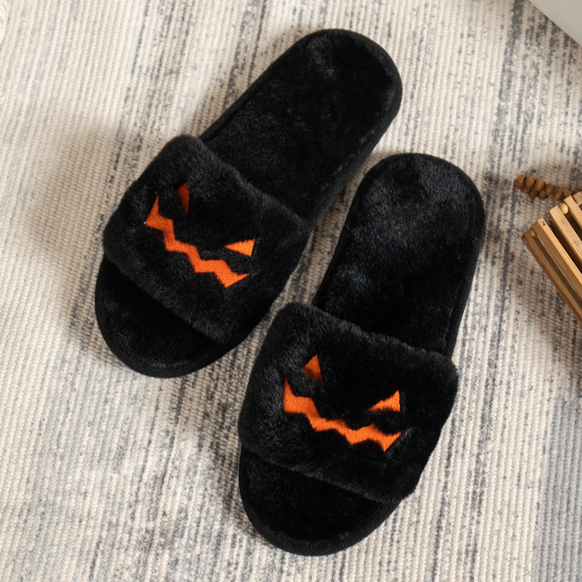 شباشب قطنية مضحكة للنساء، شباش - مراجعة Women'S Fashion Shoes وسعره