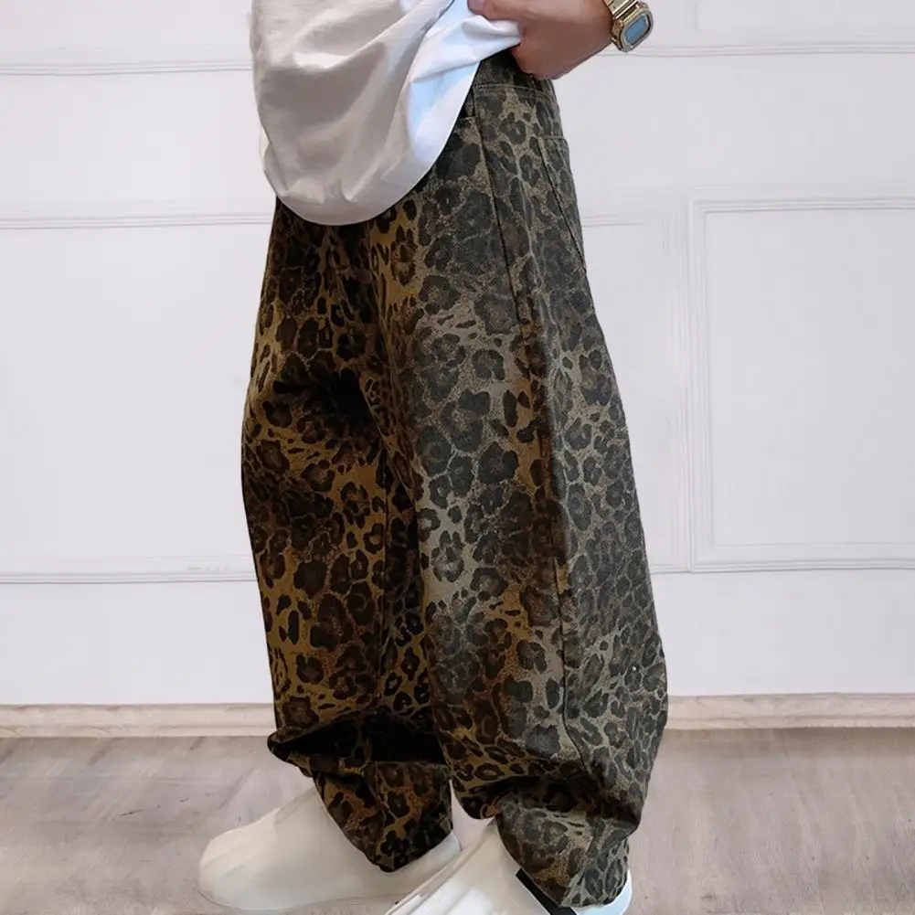 Pantaloni da uomo larghi con cavallo profondo Retro Hip Hop stampa leopardata tasche morbide e traspiranti pantaloni lunghi elasticizzati a vita media a tutta lunghezza