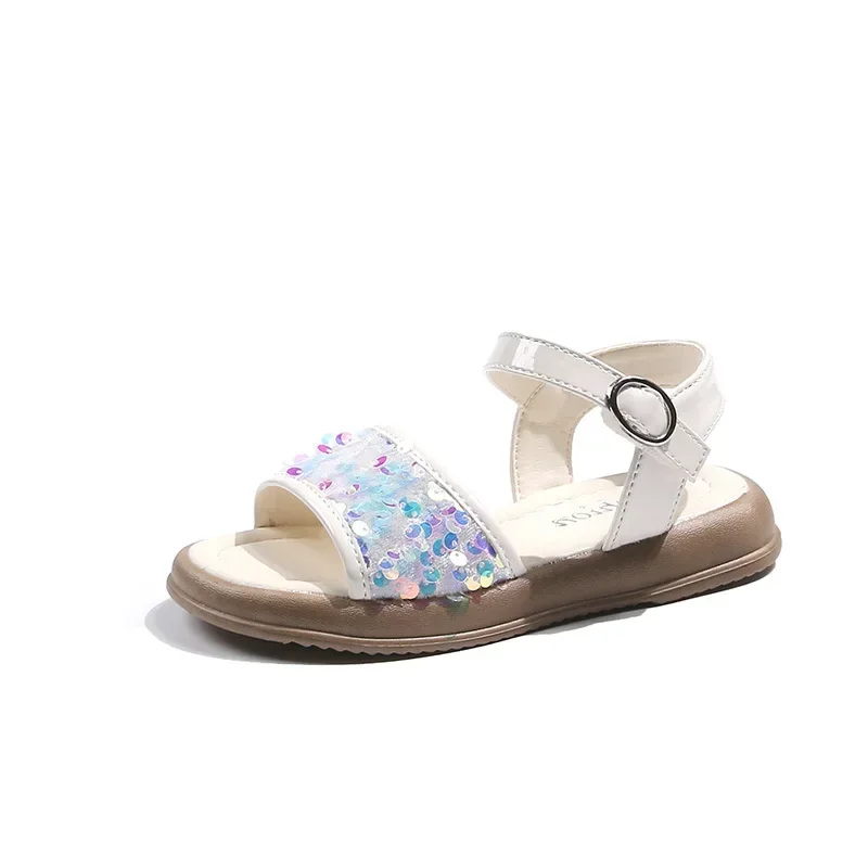 Scarpe da principessa dolci da ragazza con paillettes lucide sandali estivi per bambini 2024 scarpe da spiaggia versatili di nuova moda per ragazze per le vacanze