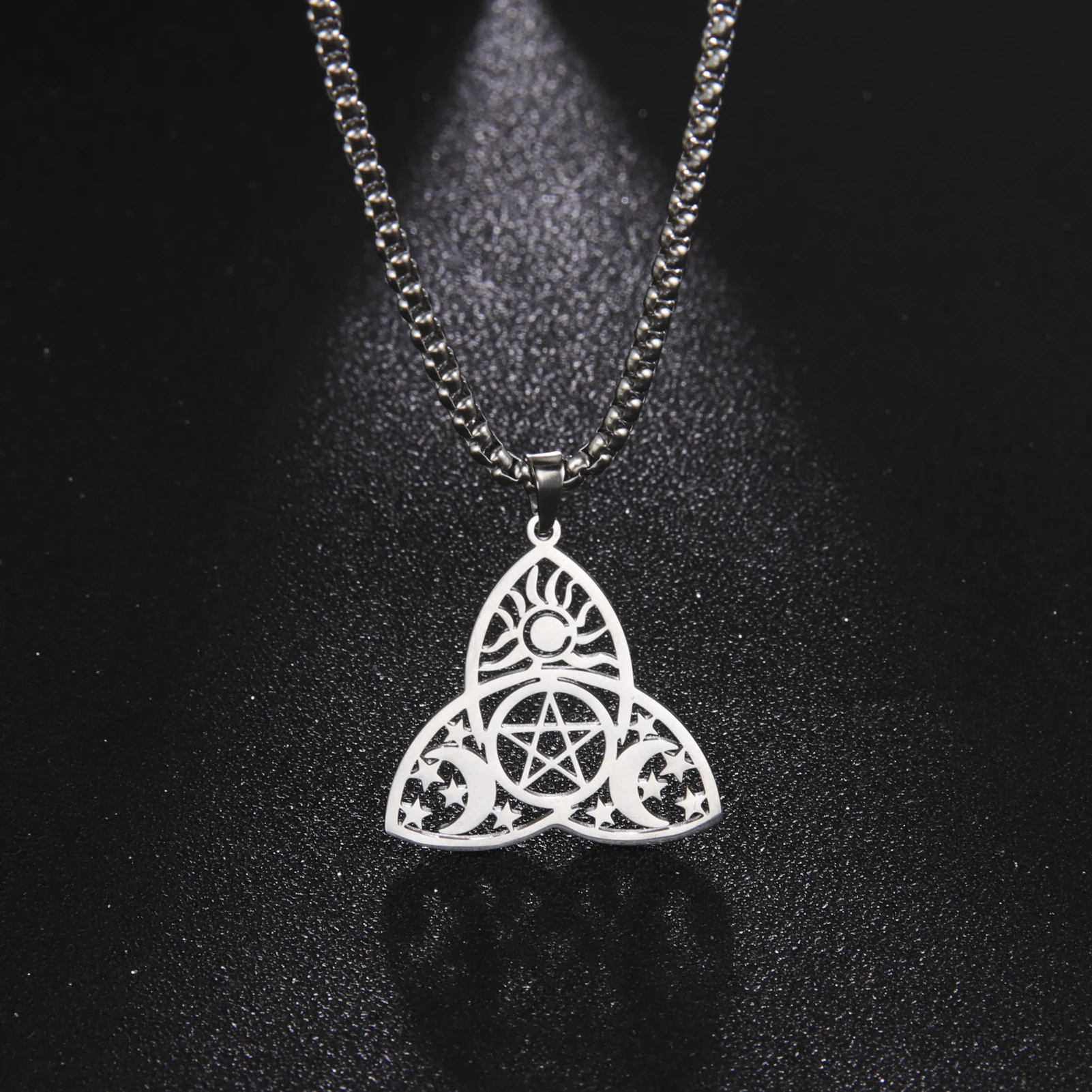 Wicca Pentagram Pendant Necklace for Women Men Triquetra Triple Moon Goddess Necklaces Wiccan Sun Star Religious Amulet Jewelry