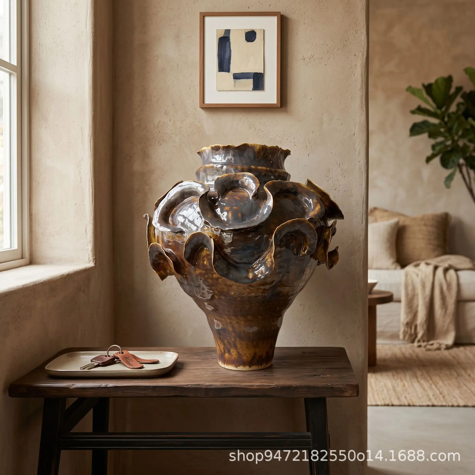 Modern art ceramic vase, brown kiln glaze three-dimensional petals, soft packaging in the model room