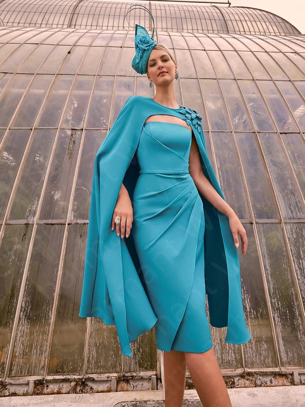 ヴィンテージセール中 ロイヤルブルーの花嫁の母用ドレス ケープ付きマザードレス 2024 ツーピース ウェディングパーティードレス ティーレングス