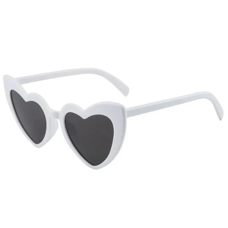Cartoon White Heart Sunglasses Women Fashion Love Heart Frame Sun Glasses Female Cute Party Gift Shades Trend Eyeglasses - view 3