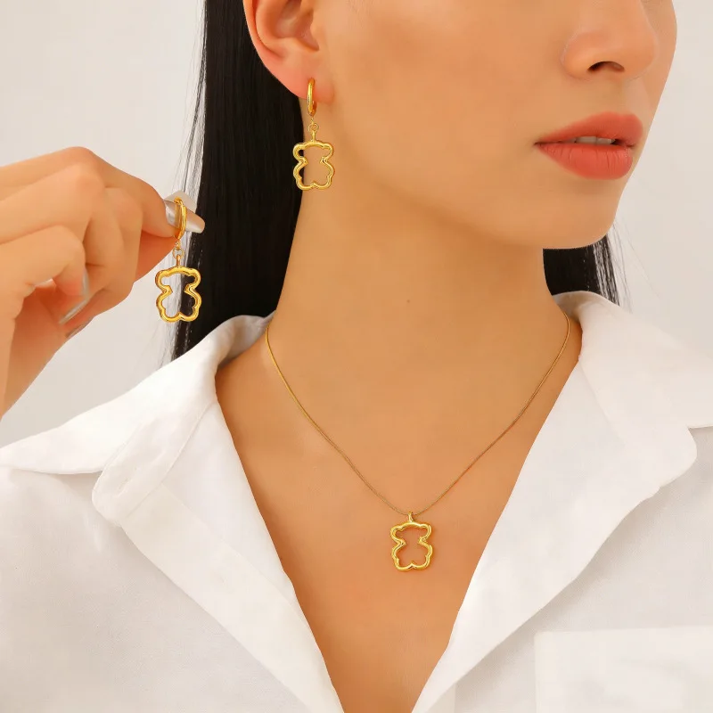 

New Stainless Steel Hollow Bear Pendant Earrings for Women Stereo Minimalist Advanced Sense Fashion Lady Ear Jewelry