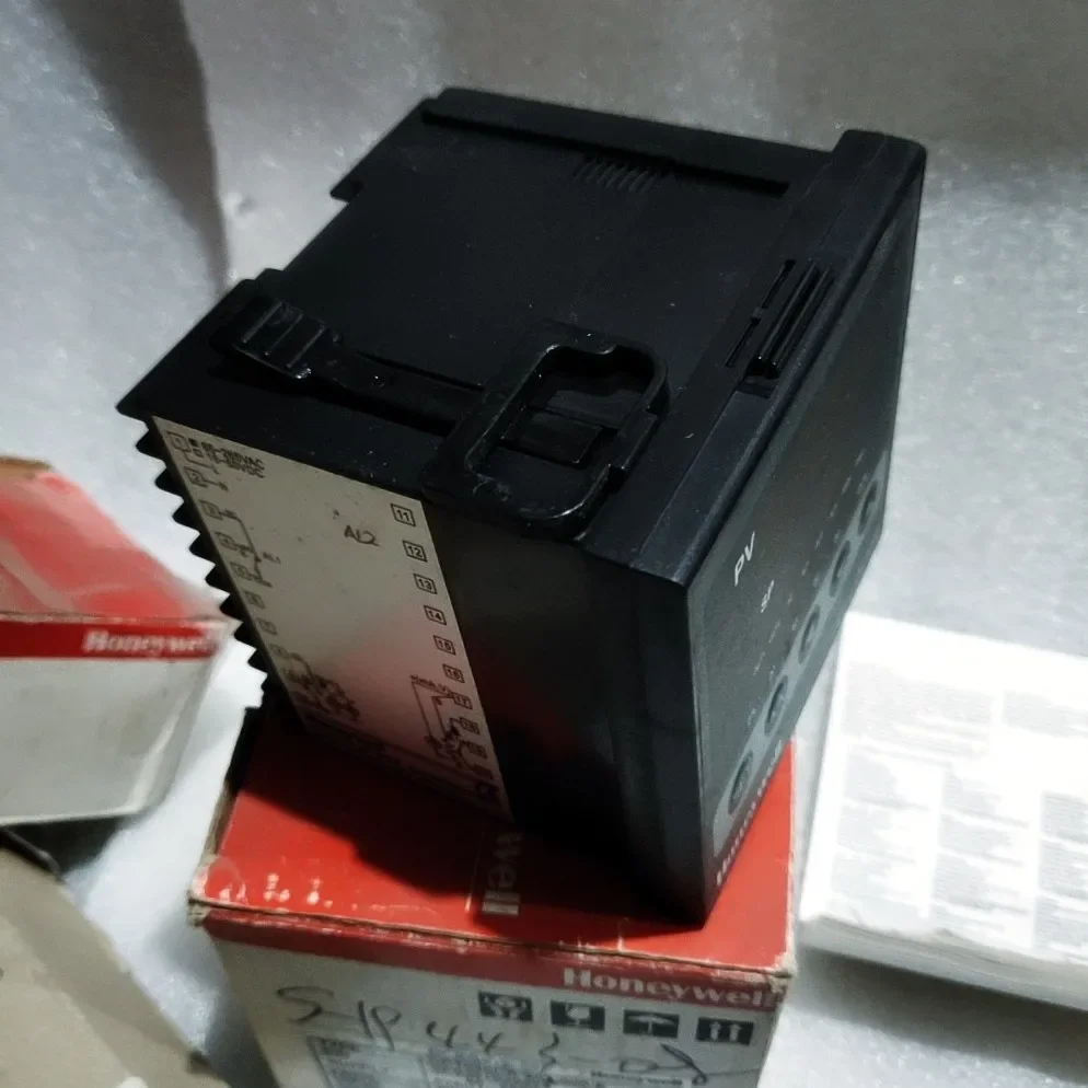 Honeywell DC1040 DC1040CR-201-000-E