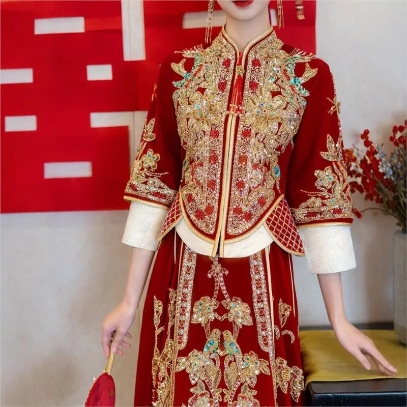 New velvet Chinese-style wedding dress with heavy embroidery for toasting