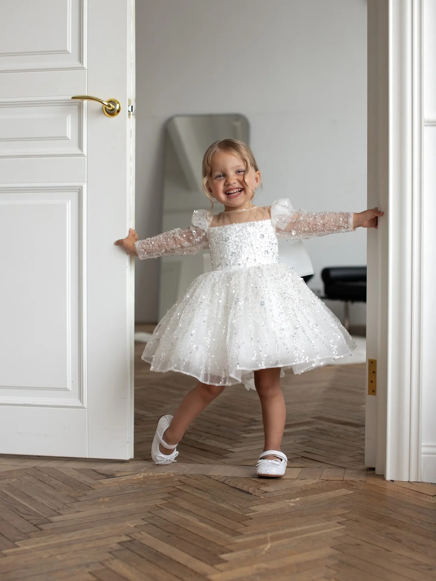 White Sequin Toddler Pageant Dress Long Sleeves Sheer Neck Beaded Flower Girl Dress for Wedding Bows Tulle