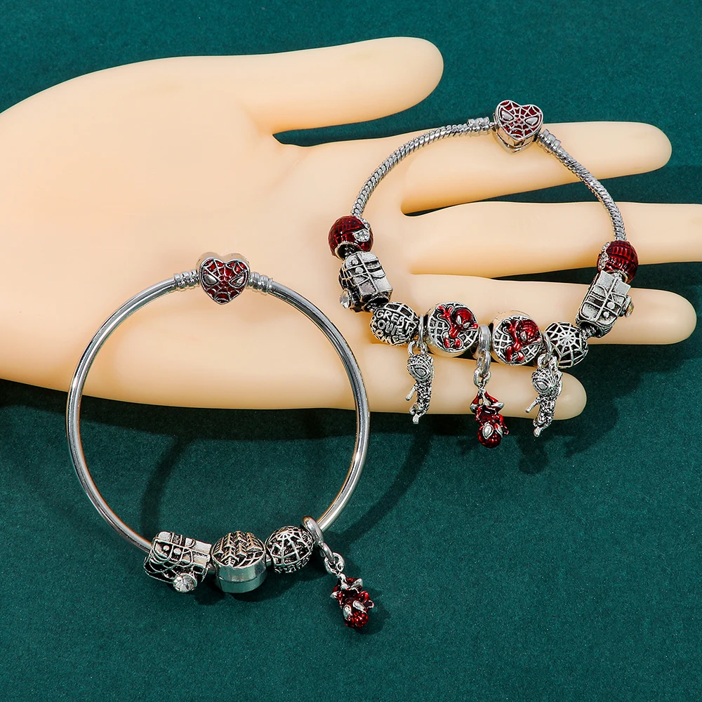 Marvel Series superheld Spider Man metalen hanger Coole en gepersonaliseerde feestspeelgoedcadeaus voor heren en dames