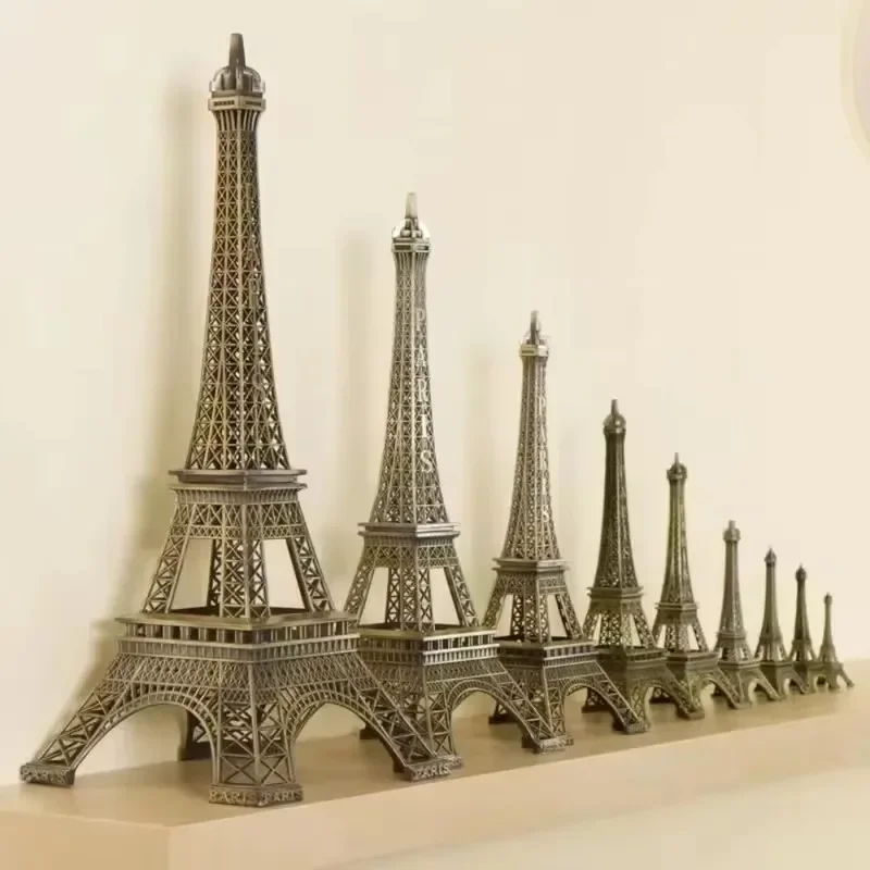 Paris Effiel Tower Figures Statues Building Model Fashion Romantic Retro Bronze Sculpture Home Desktop Metal Decorative Ornament