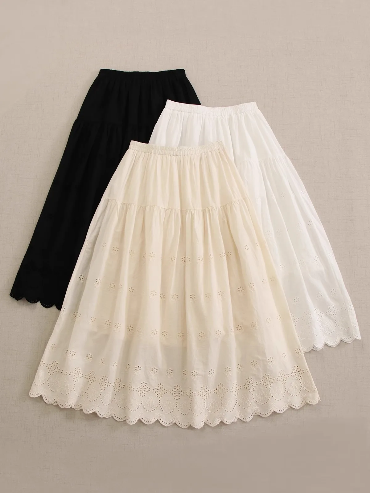 

Белая хлопково-льняная юбка трапециевидной формы с вышивкой, женская летняя новая обтягивающая юбка средней длины с высокой талией