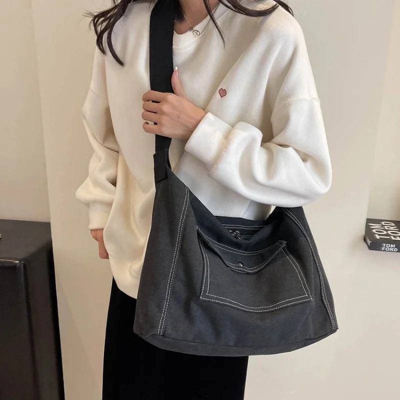 

Classic Leather Shoulder Bag for Ladies - Women's Fashion Handbag Elegant and Durable by Famous