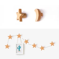 Gancho de madera de luna y estrella, soporte multiusos para llaves, estante de almacenamiento para abrigos, gancho autoadhesivo de pared, Gadgets de decoración para habitación de niños, 1 unidad