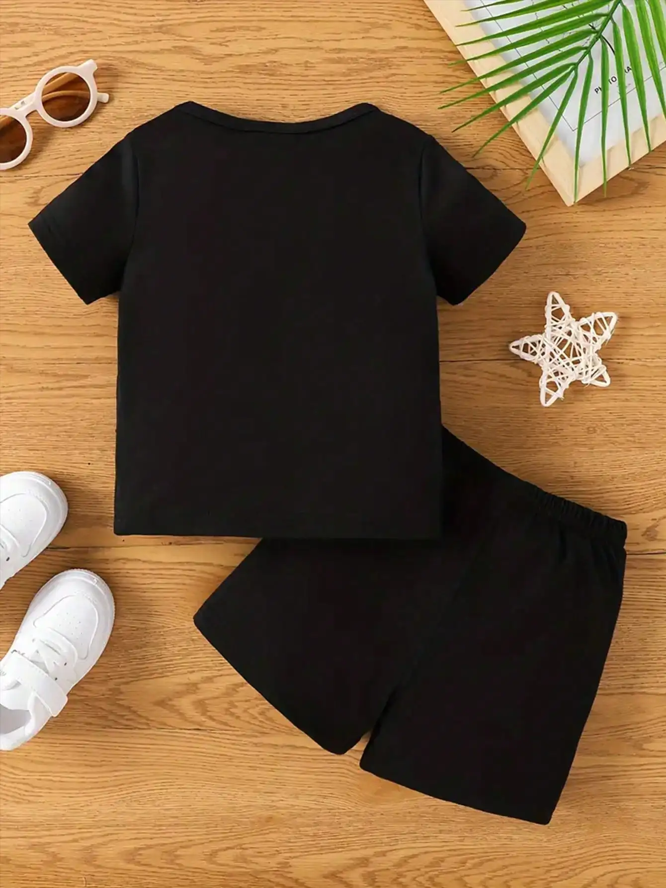 2026 Mädchen-Liebesbrief-Print Zweiteiler-Set Rundhals-Kurzarm-T-Shirt + lockere einfarbige Shorts Sommer-Set – Detail 10