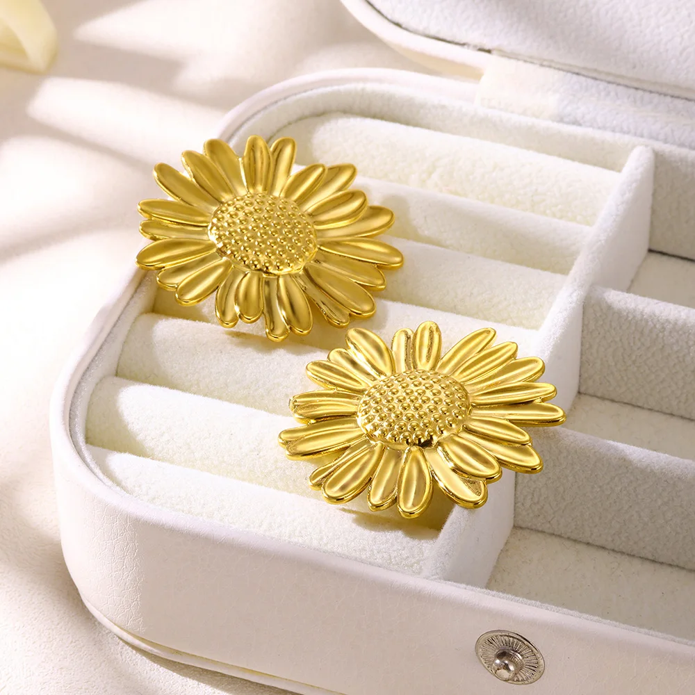 Big Size Daisy Earring for Women Exaggerated Punk Stainless Steel Earrings Vintage Flowers Gold Color Jewelry Christmas Gifts