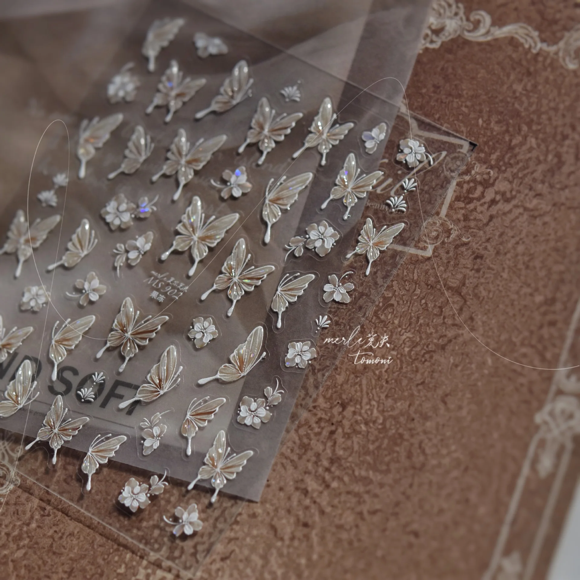 5D Relief vergoldetes Gelee Schmetterling Kreuz Nail Art Aufkleber Glitzer Gold Luxus Aufkleber für Maniküre DIY Charms Zubehör