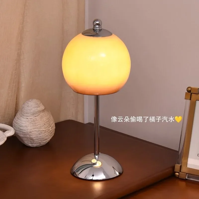 Medieval style gift-giving decoration atmosphere retro desk lamp American living room bedroom bedside lamp