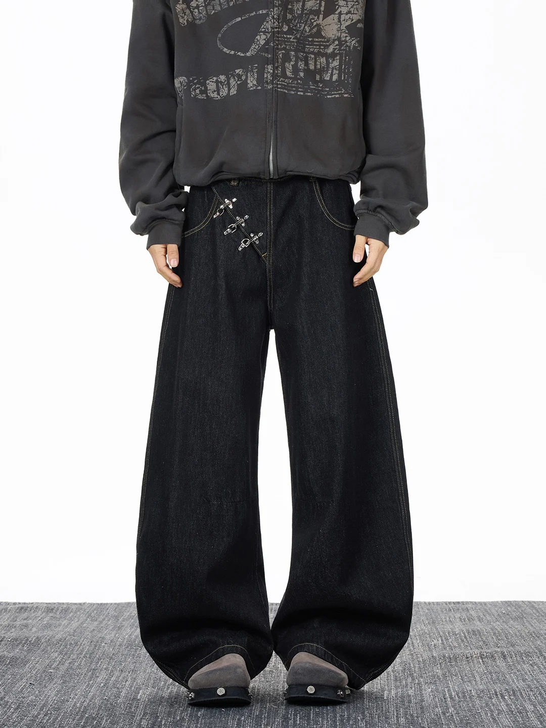 Retro American Style Men's Denim Jeans with Aircraft Buckle Wide Leg Knife Shape Design Casual Fashionable Youth Jeans