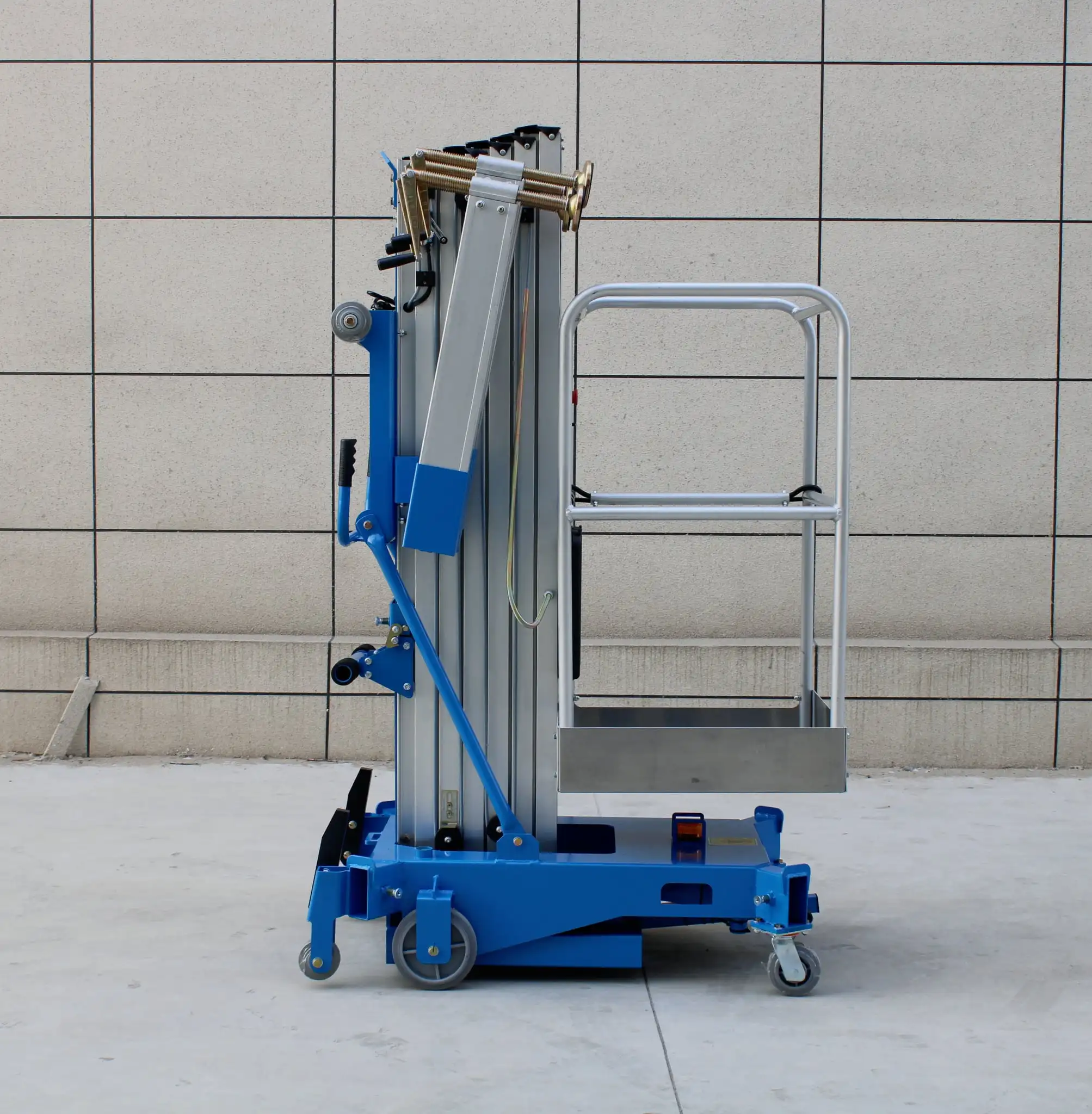New 4m 6m 8m 10m Hydraulic Mobile Electric Scaffold Lift Platform Aluminum Alloy Elevator Lift For Construction