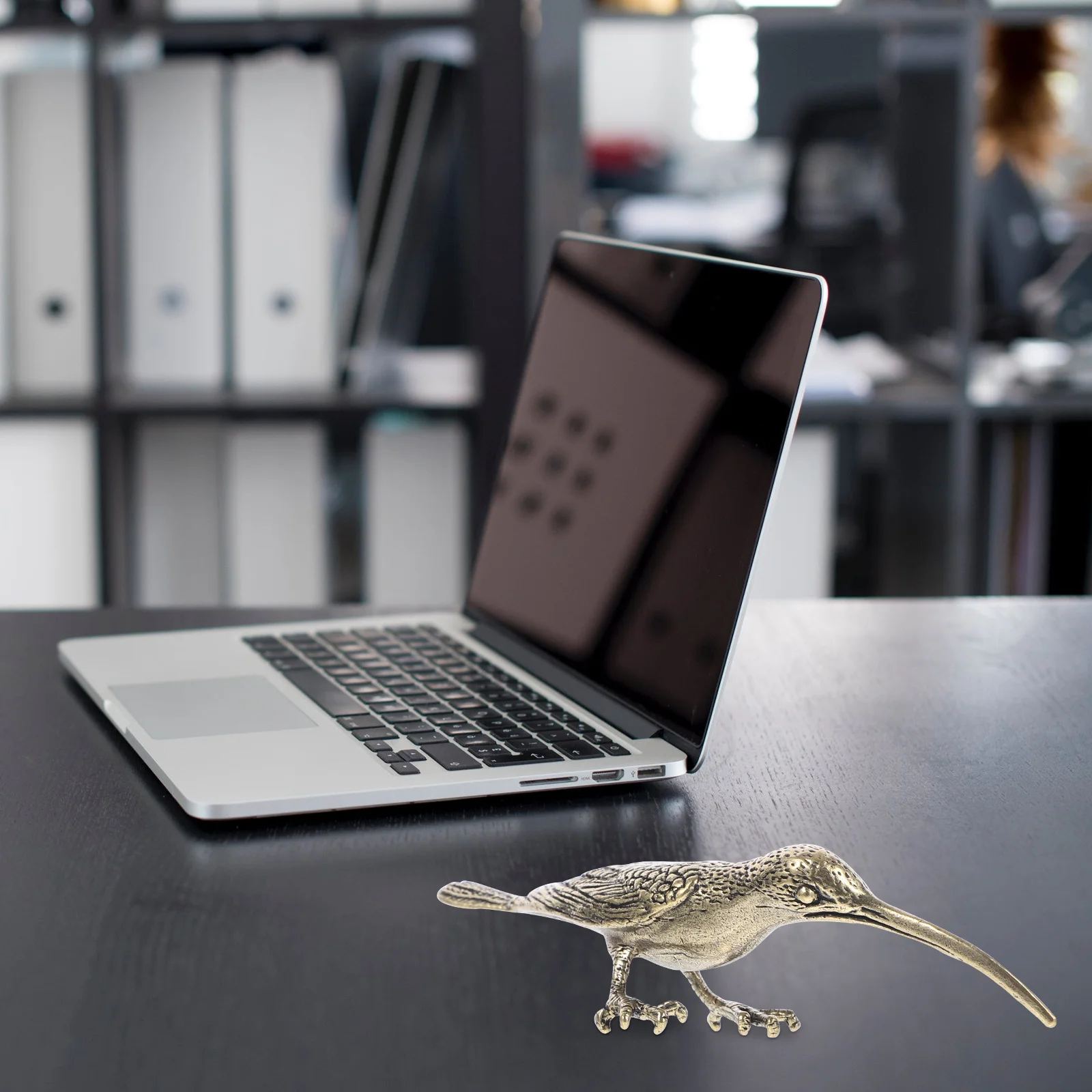 

Simulation Long-Billed Hummingbird Desktop Adornment Realistic Modeling Unique Eye-Catching Home Decor Festival Supplies