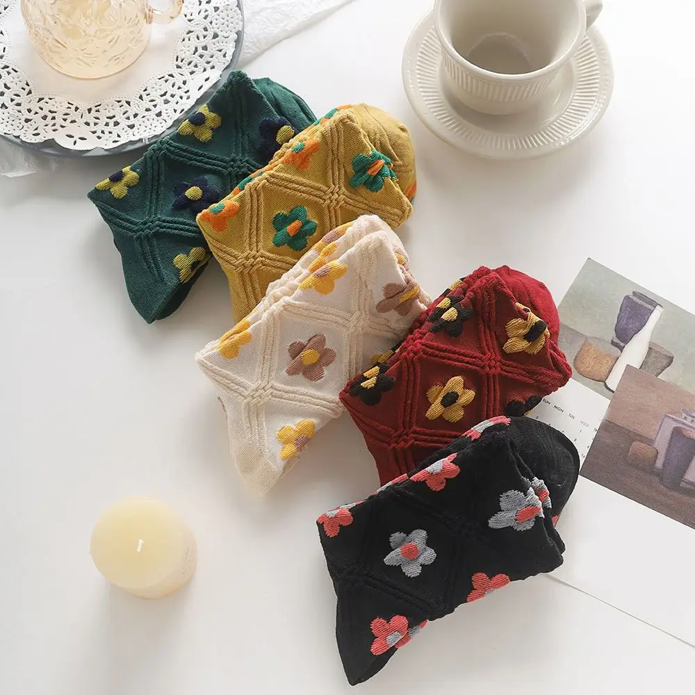 5 paires de chaussettes en coton pour femmes, douces, tendance, brodées, respirantes, mi-tube, bonneterie florale pour filles, chaussettes à fleurs d'automne pour femmes