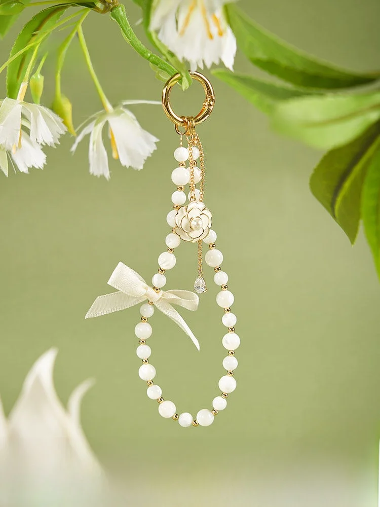 

British Museum Tea Rose Mother-of-Pearl Phone Chain Luxury White Birthday Gift for Women Friend Creative Gift Box