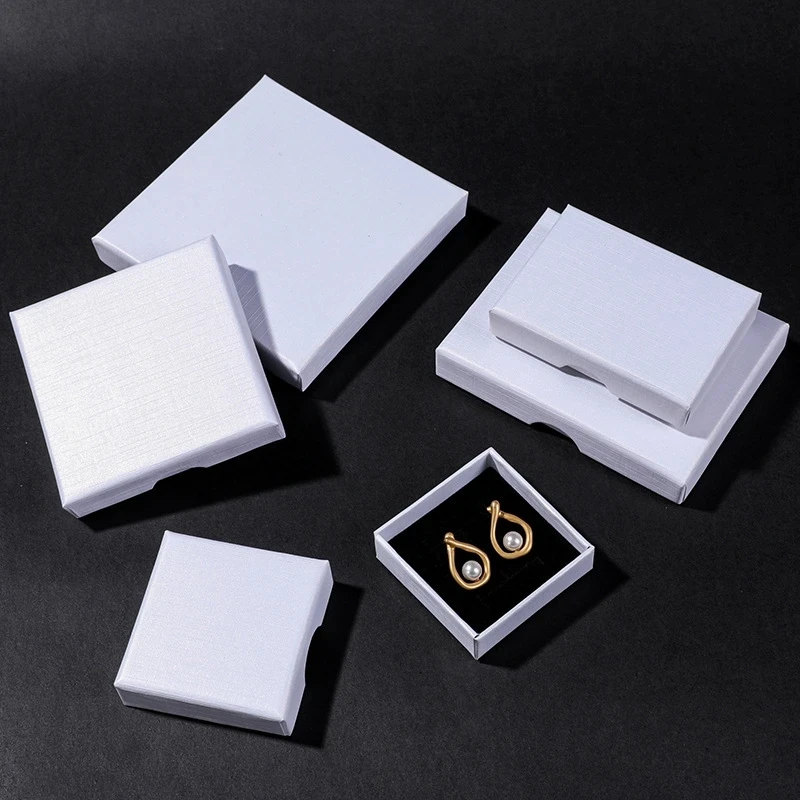 Classic Design DIY Handmade 24pcs Cardboard Jewelry Boxes White Display Box For Bracelets Earrings Square Paper Holder Gift Box